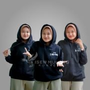Karyawan & Tim Kerja : Tampil solid & profesional dengan jaket tim kantor atau event perusahaan :